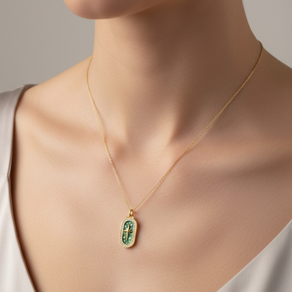 14 AYAR ÖZEL TASARIM YEŞİL MİNELİ KUTUPYILDIZI ALTIN KOLYE