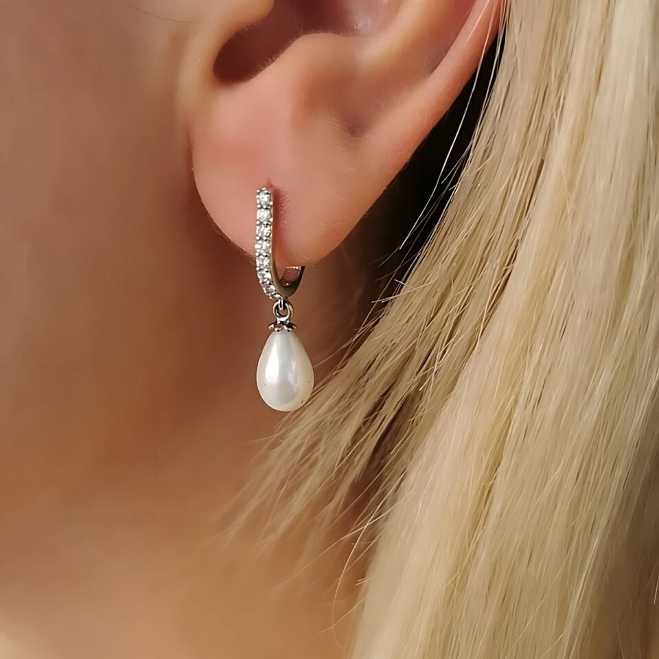 14 AYAR 0,15 CT PIRLANTA TAŞLI ÖZEL TASARIM İNCİLİ ALTIN KÜPE