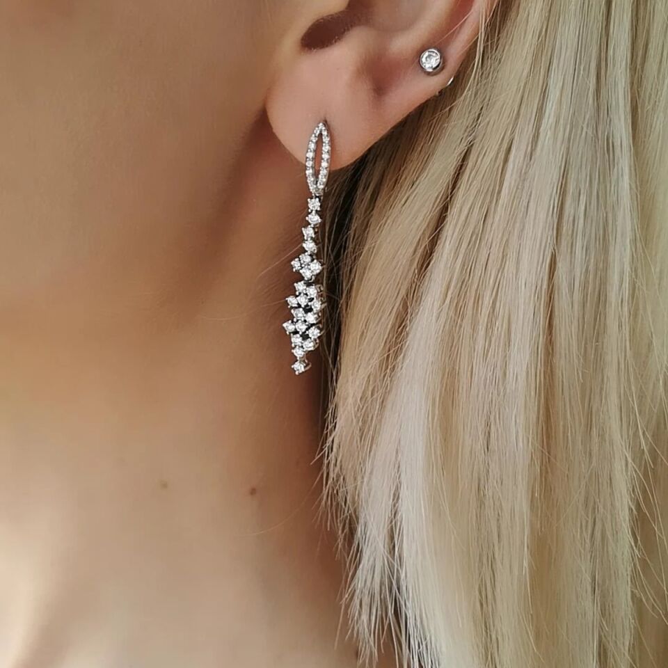 14 AYAR 1,47 CT G RENGİ FANTAZİ MODEL ROUND YUVARLAK TAŞLI PIRLANTA KÜPE