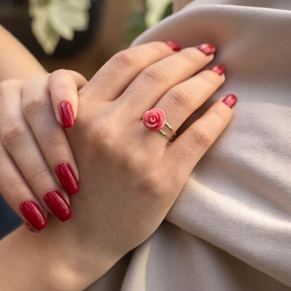 14 AYAR MERCAN RENGİ GÜL TAŞLI ALTIN YÜZÜK