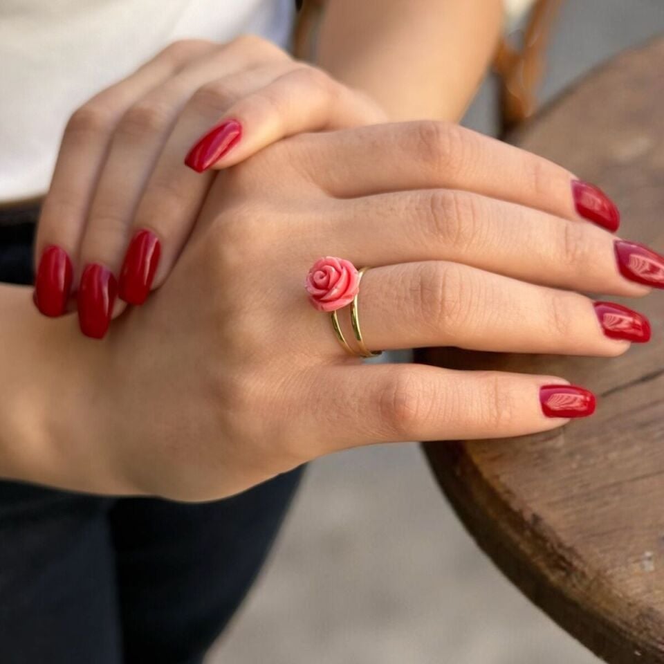 14 AYAR MERCAN RENGİ GÜL TAŞLI ALTIN YÜZÜK