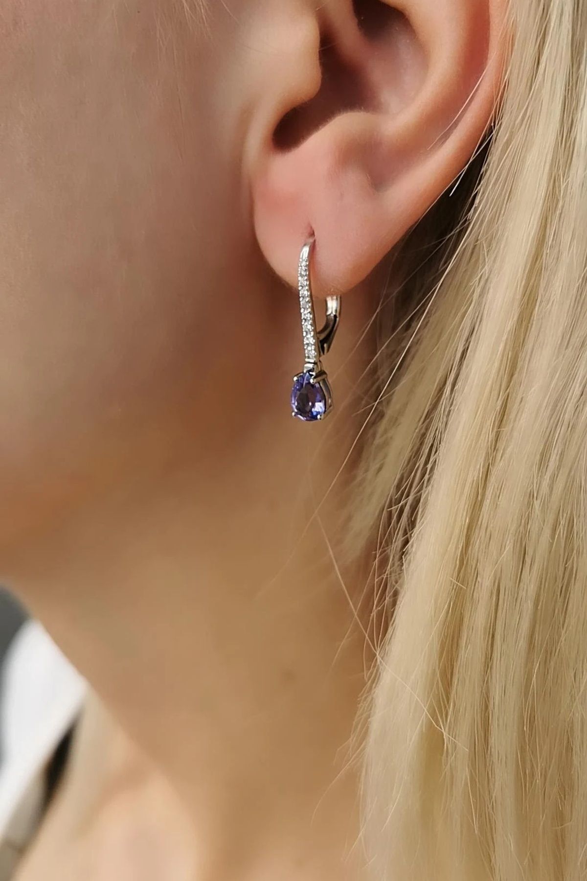 14 AYAR 1,59 CT TANZANİTE TAŞLI 0,13 CT PIRLANTA TAŞLI ÖZEL TASARIM KÜPE