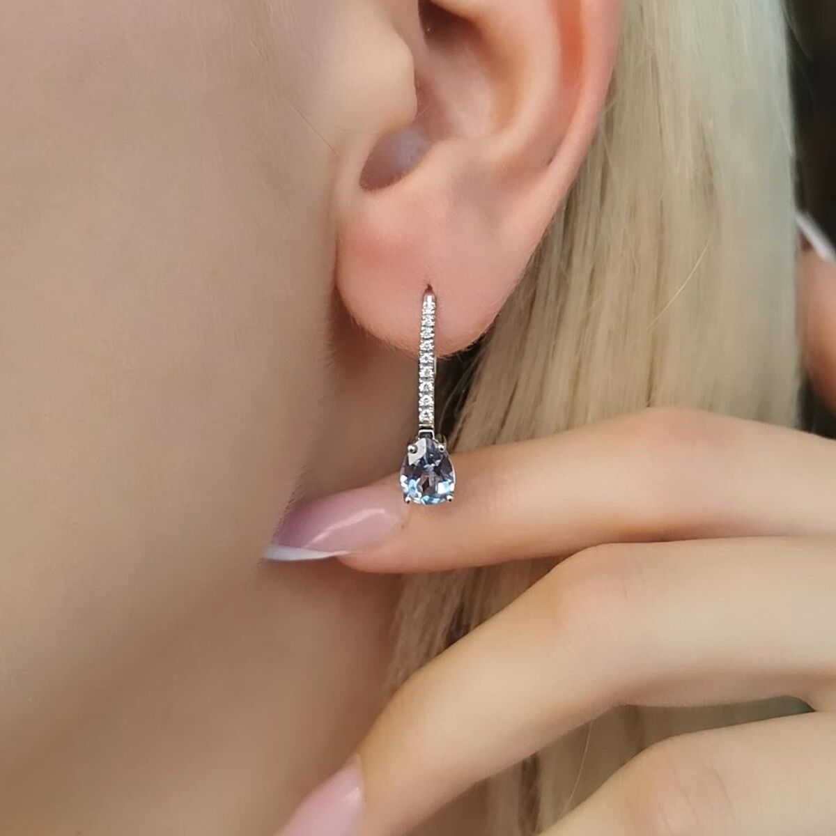 14 AYAR 2,61 CT BLUE TOPAZ VE 0,13 CT PIRLANTA TAŞLI ÖZEL TASARIM KÜPE